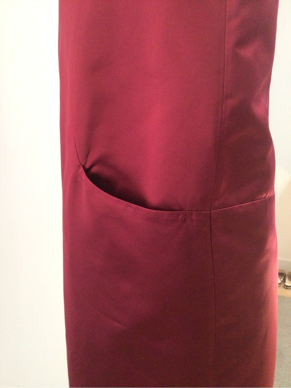 Moschino Garnet Silk Midi Dress with Draped Neck - Picture 7 of 12
